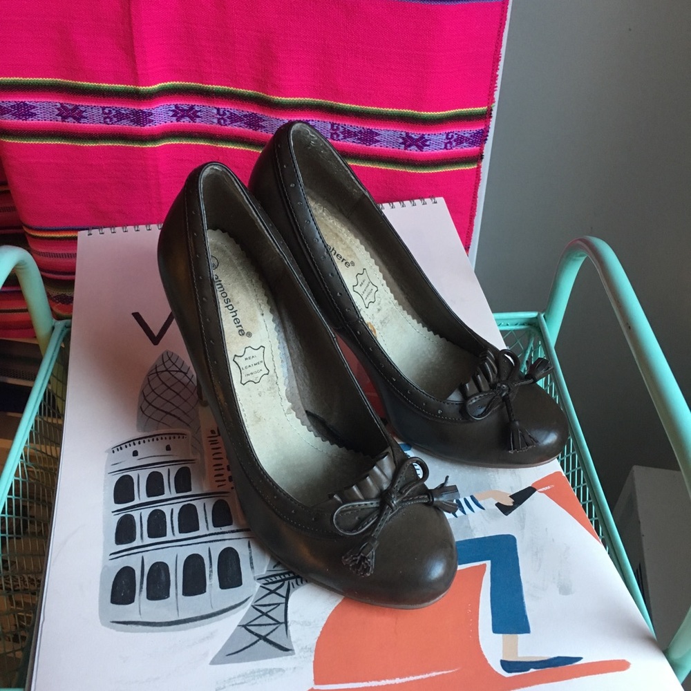 Shoes - Picture 2 of 4